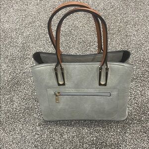 Elegant Gray Women's Handbag New with tags.